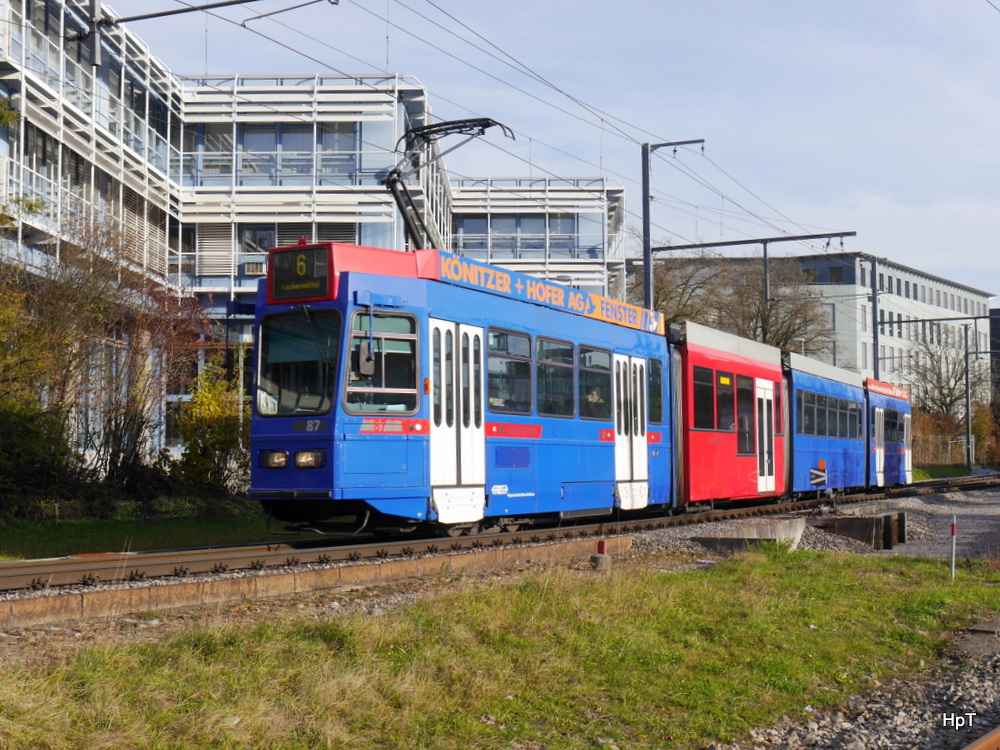 RBS / Bern Mobil - Tram Be 4/10 87 unterwegs bei Gümligen am 22.11.2014