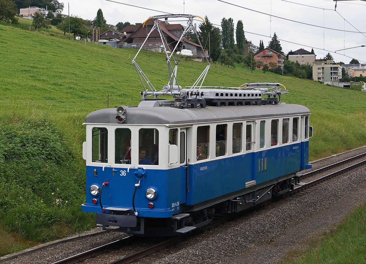 RBS: 100 Jahre Worblentalbahn WT. An der 100-Jahr Feier vom 25. August 2013 war eindeutig der historische BDe 4/4 36 der  STAR DES TAGES . Die Aufnahme ist zwischen Worb und Vechigen entstanden.
Foto: Walter Ruetsch