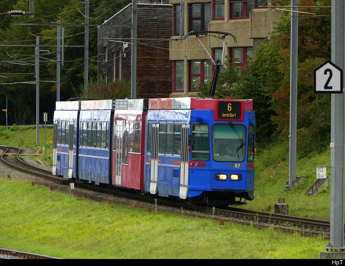 RBS - Be 4/10 87  unterwegs bei Gümligen am 2024.10.04 .. Standort des Fotografen auf dem Perron 2 im Bhf. Gümligen