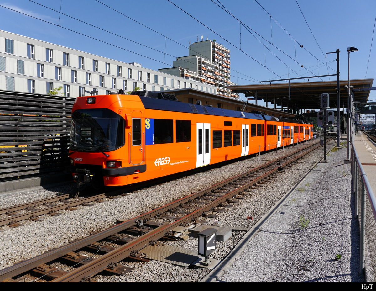 RBS - Be 4/12 71 bei der ausfahrt aus dem Bahnhof Zollikofen am 04.08.2019