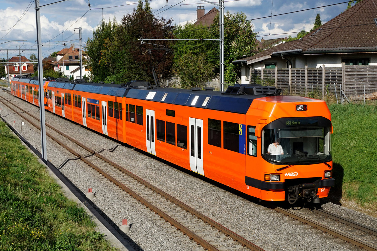 RBS Be 4/12 SECONDA am 14. August 2018 ausnahmsweise im Einsatz auf der S 8 Worblaufen - Solothurn infolge einer Fahrleitungsstörung.
Die Aufnahmen sind bei Biberist entstanden.
Foto: Walter Ruetsch 
