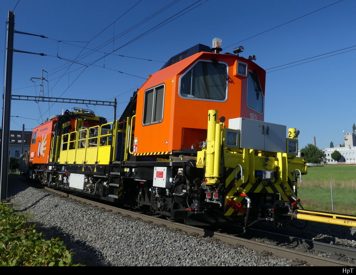 RBS - Dienstfahrzeug  XTmf 3/4  163 in Fraubrunnen am 31.07.2022