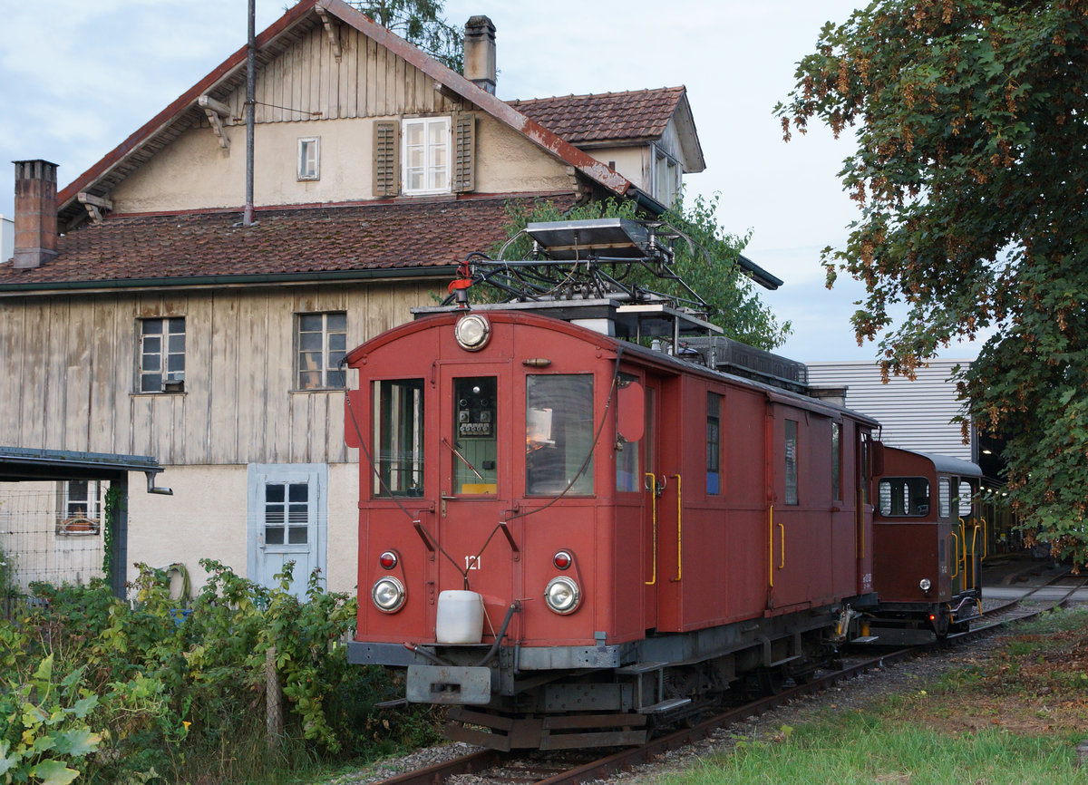 RBS: Gem 4/4 121 + Tm 162 anlässlich einer Rangierfahrt in Solothurn am 30. August 2016.
Foto: Walter Ruetsch