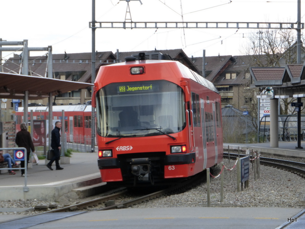 RBS - Nachschuss vom Triebwagen Be 4/12 63 in Schönbühl am 25.03.2014