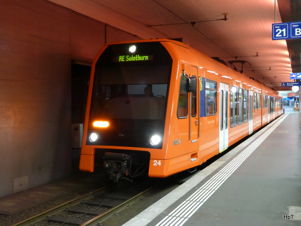 RBS - RABe 4/12 24 im RBS Bahnhof Bern am 12.04.2014