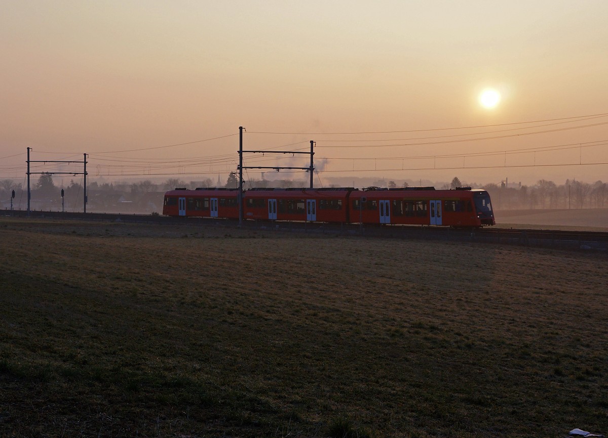 RBS: RABe 4/12  NEXT  auf der Fahrt nach Bern am 8. März 2014 um 07:14 Uhr bei Biberist.
Foto: Walter Ruetsch