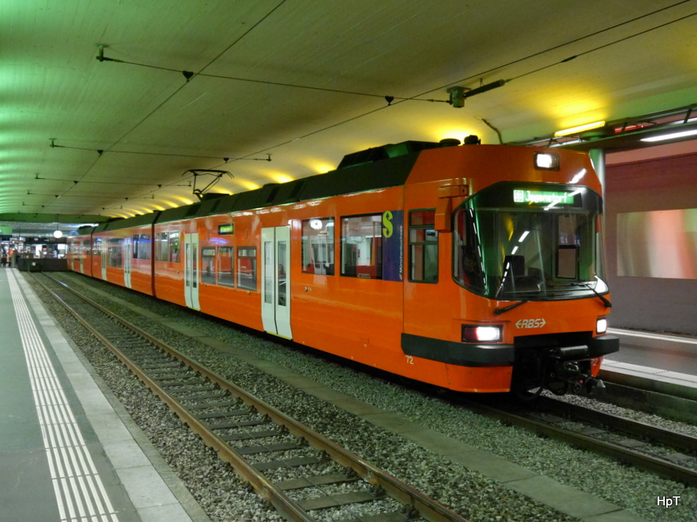 RBS - Triebwagen  Be 4/12  72 im RBS Bahnhof Bern am 22.11.2014