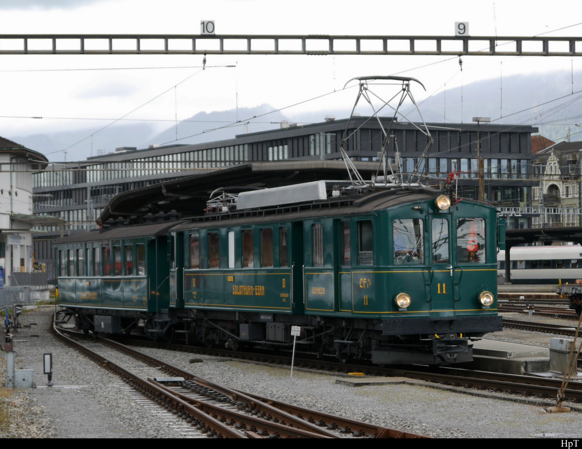 RBS - Triebwagen CFe 4/4 11 mit Beiwagen C 61 unterwegs für die Solothurner Kulturnacht am 27.04.2019 im Bahnhof Solothurn 