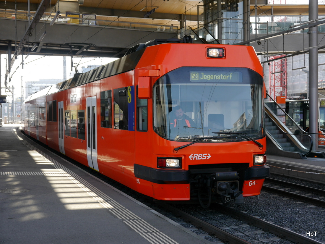 RBS - Triebzug Be 4/12 64 im RBS Bahnhof Zollikofen am 23.03.2015
