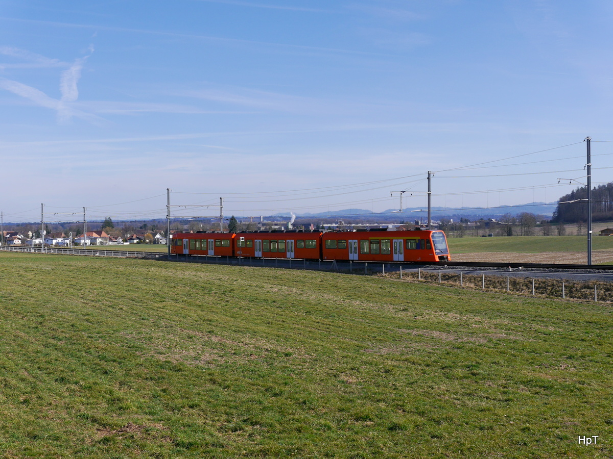 RBS - Triebzug RABe 4/12  32 unterwegs Beo Lohn-Ammansegg am 25.02.2017