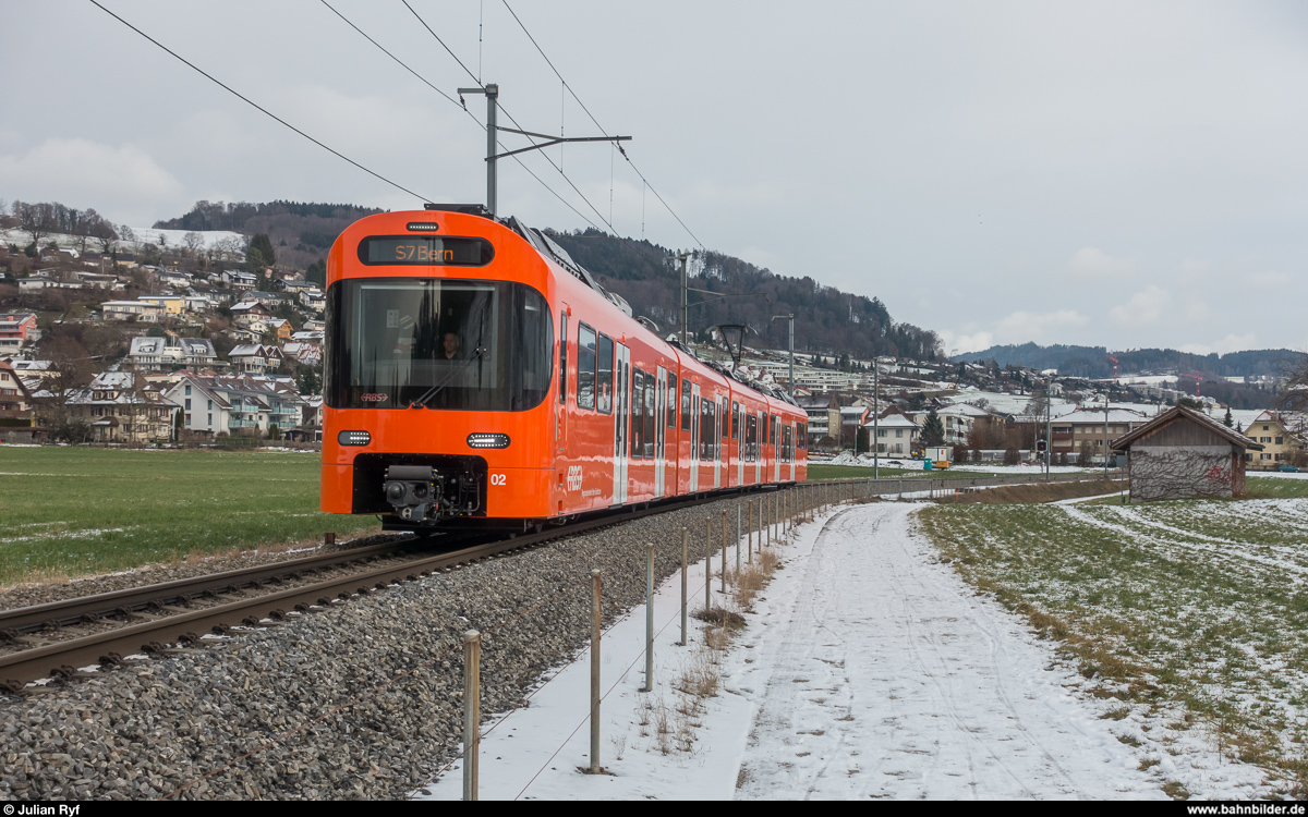 RBS Worbla Be 4/10 02 am 6. Januar 2019 als S7 Worb Dorf - Bern zwischen Stettlen und Deisswil.<br>
Der erste dieser neuen Züge ist seit dem 21. Dezember 2018 auf der S7 unterwegs.