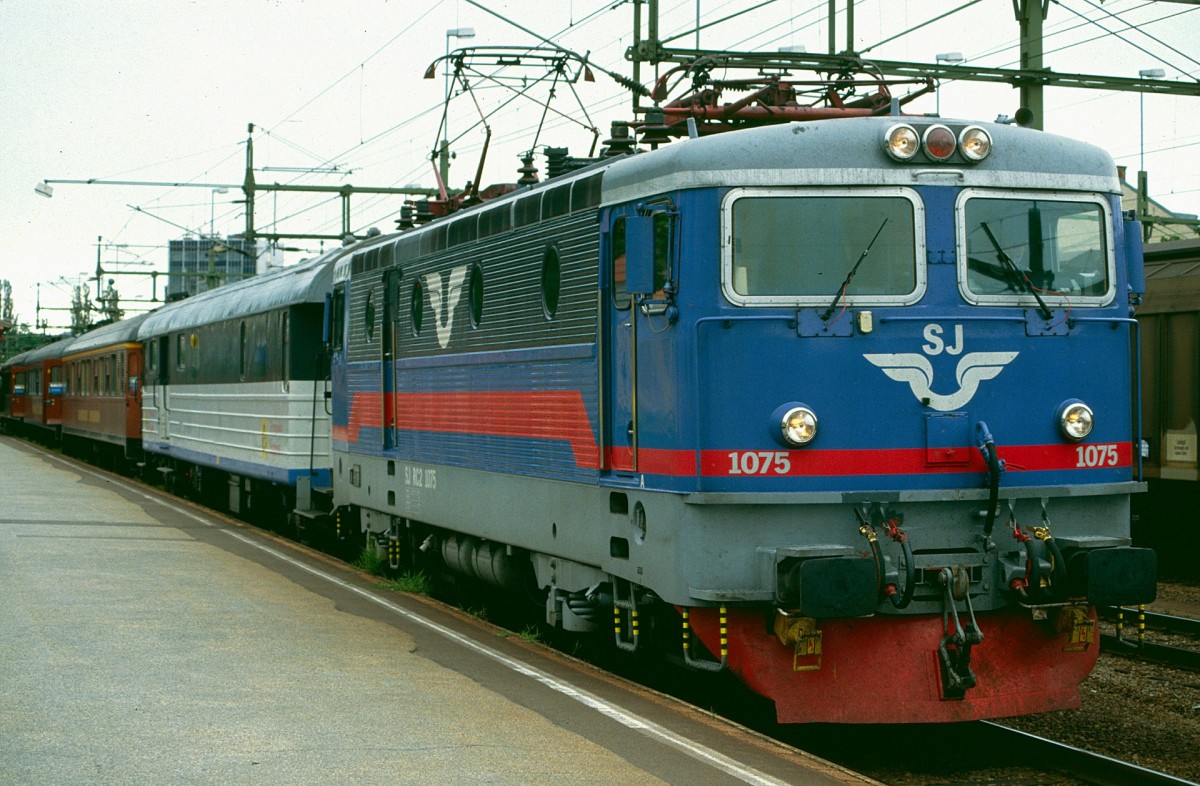 Rc2 1075 in Karlstad, 1994.