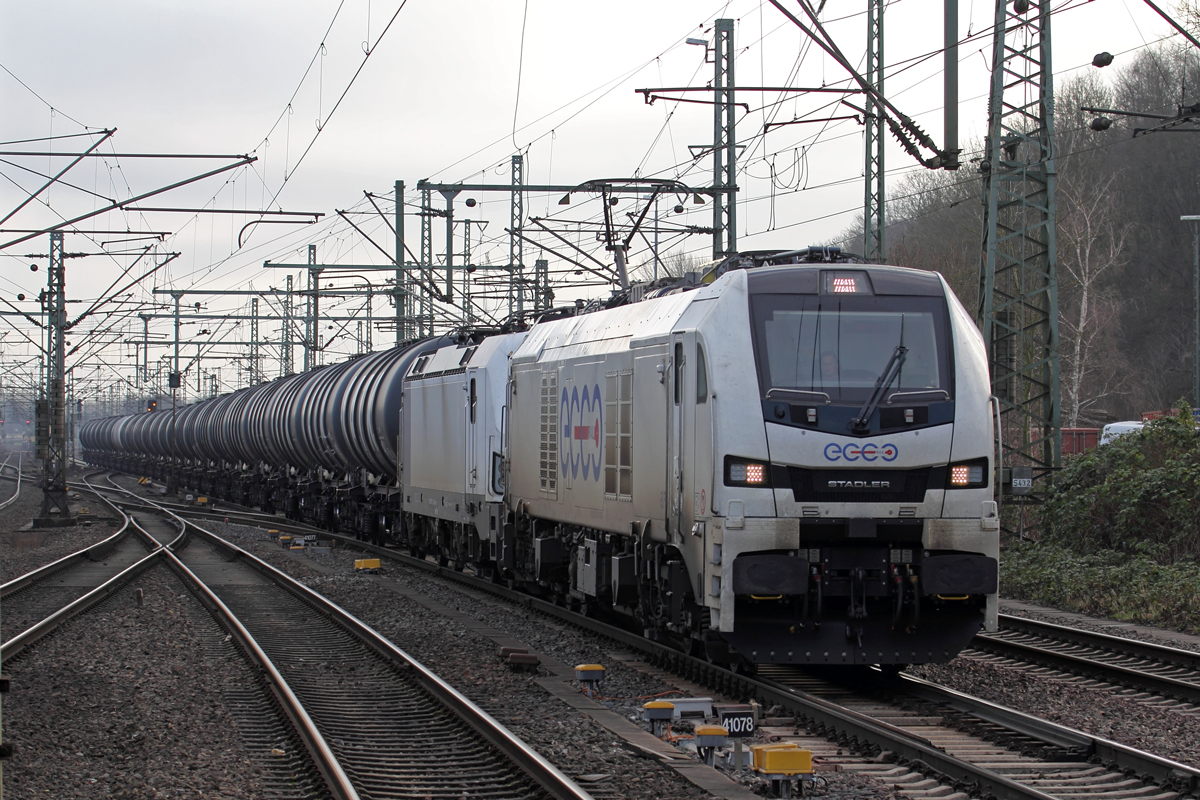 RCM 159 218-7 unterwegs für ECCO mit 193 813-3 Rpool in Hamburg-Harburg 11.1.2022