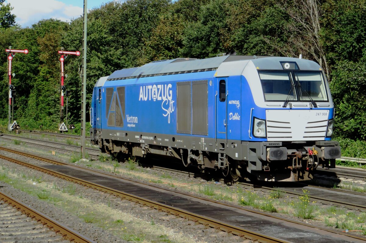RDC Autozug 247 908 'DEBBIE' steht am 20 September 2022 in Niebüll.