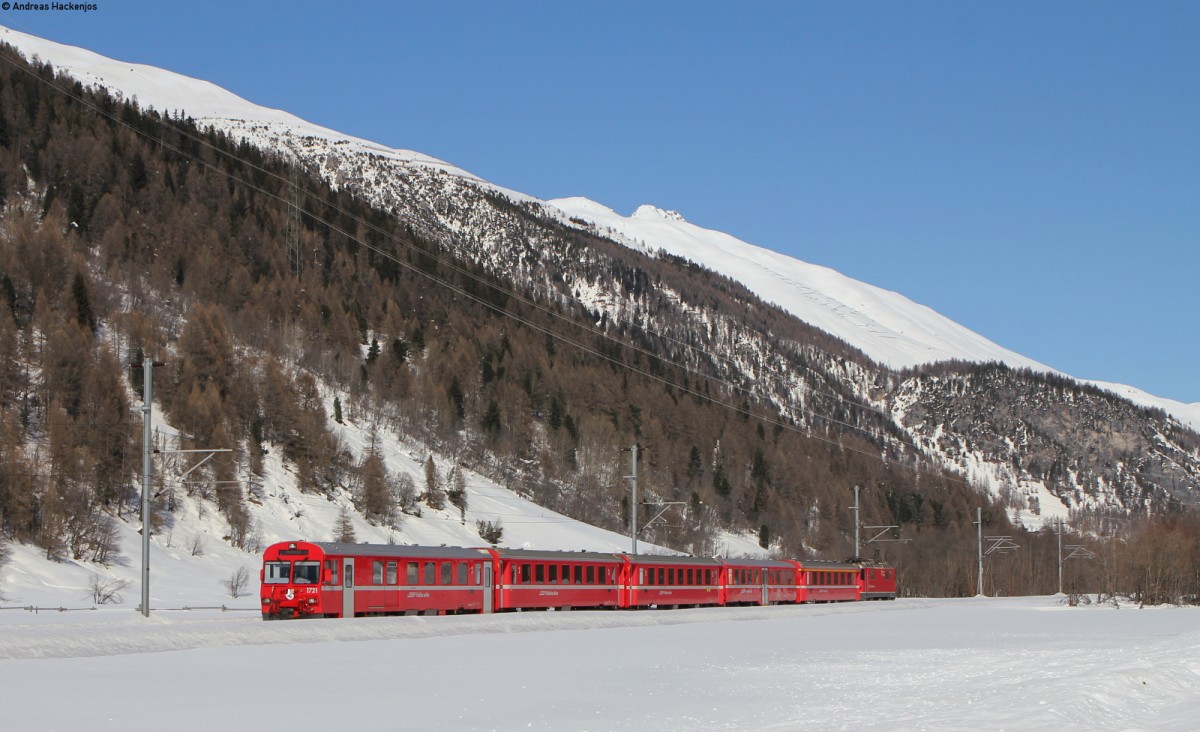 RE 1137 (Chur-St. Moritz) mit Schublok Rhb 624  Celerina  bei Bever 8.3.14