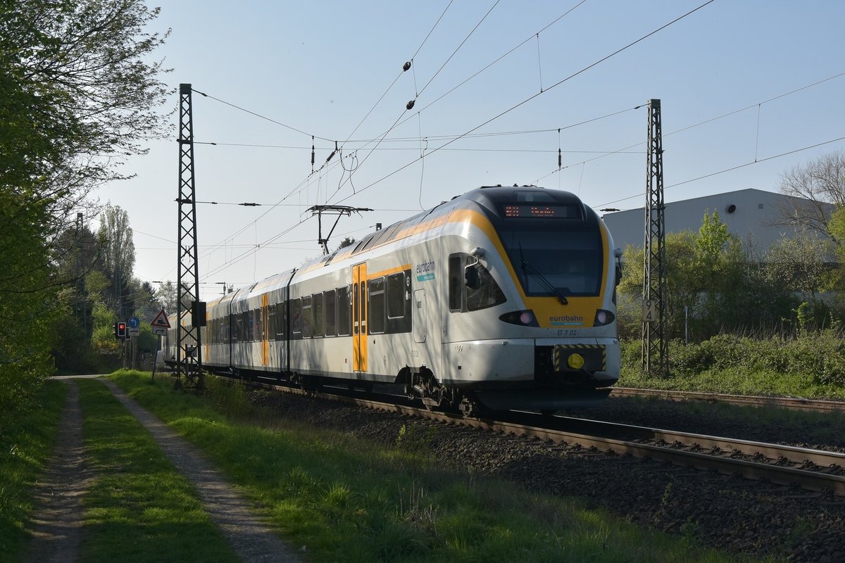 RE 13 in Boisheim auf dem Weg nach Venlo. 9.4.2017