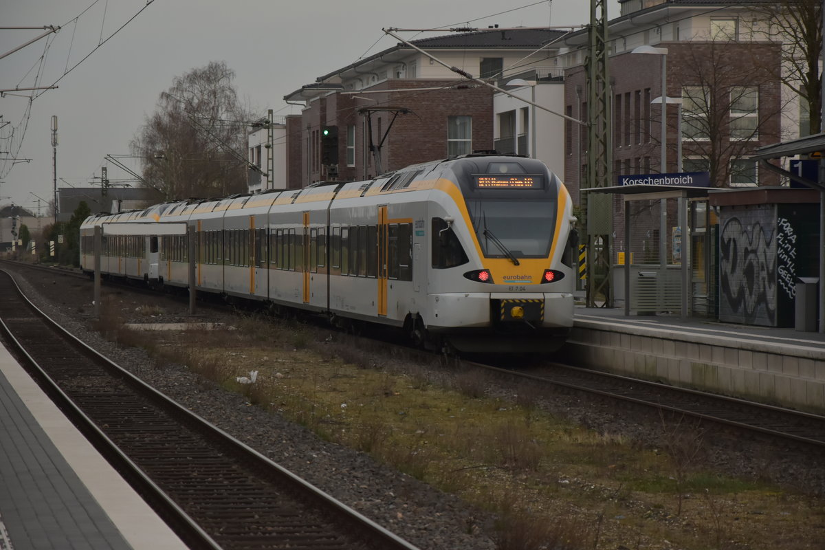 RE 13 nach Hamm Westfalen bei der Durchfahrt in Korschenbroich.
14.3.2017