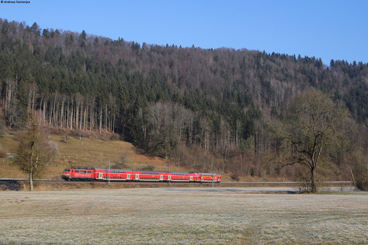 RE 19032 (Singen(Htw)-Stuttgart Hbf) mit Schublok 111 079-0 bei Grünholz 19.2.17