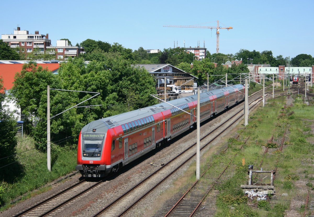 RE 21473 (Lbeck Hbf–Hamburg Hbf) am 02.06.2017 in Ahrensburg