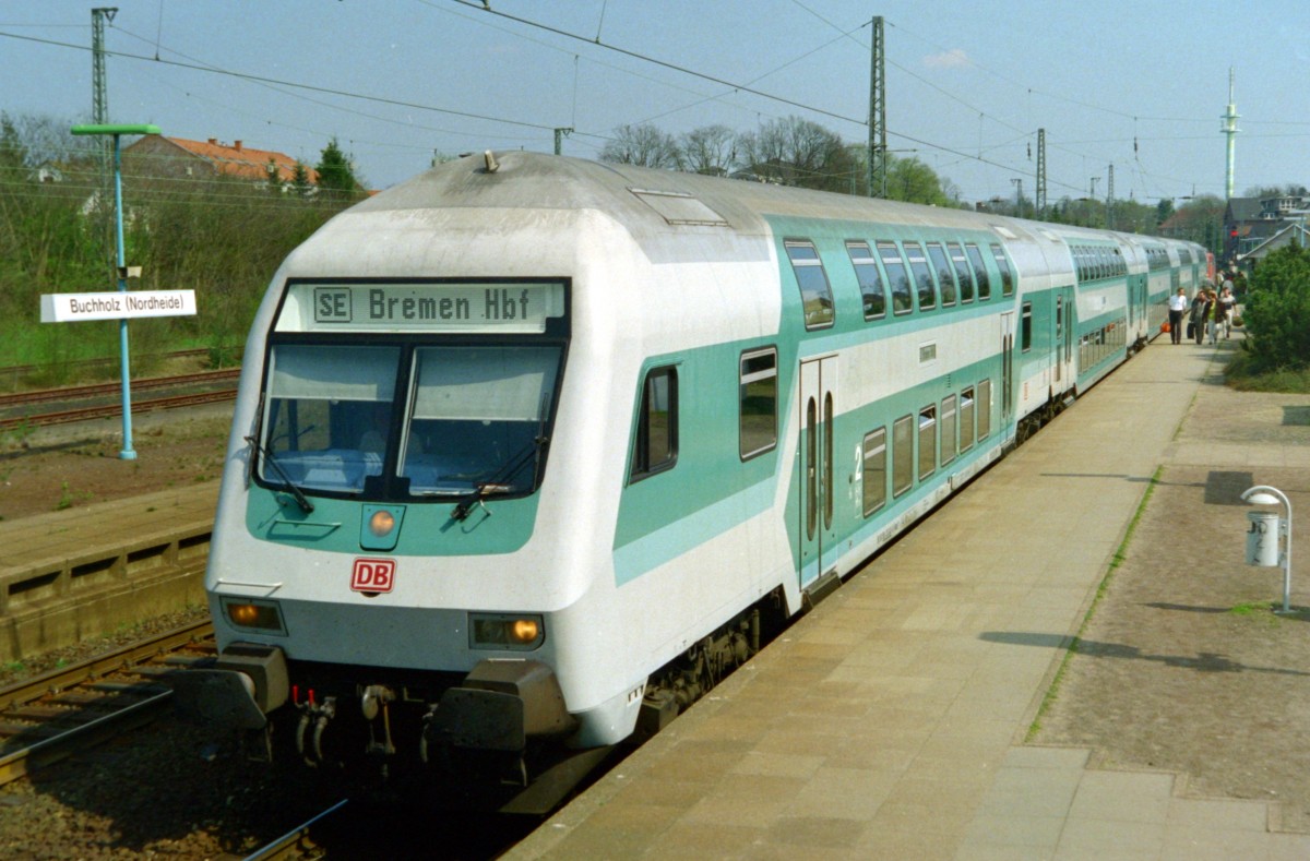 RE 24424 (Hamburg–Bremen) am 21.04.2000 in Buchholz (Nordheide)