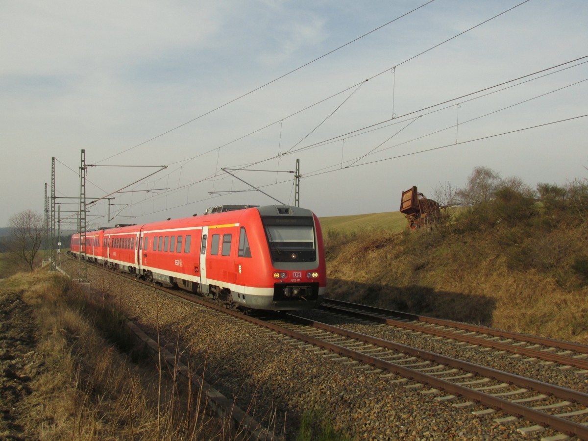 RE 3 nach Dresden als 612 Doppel, aufgenommen in Schönberg bei Plauen am 17.03.2015.