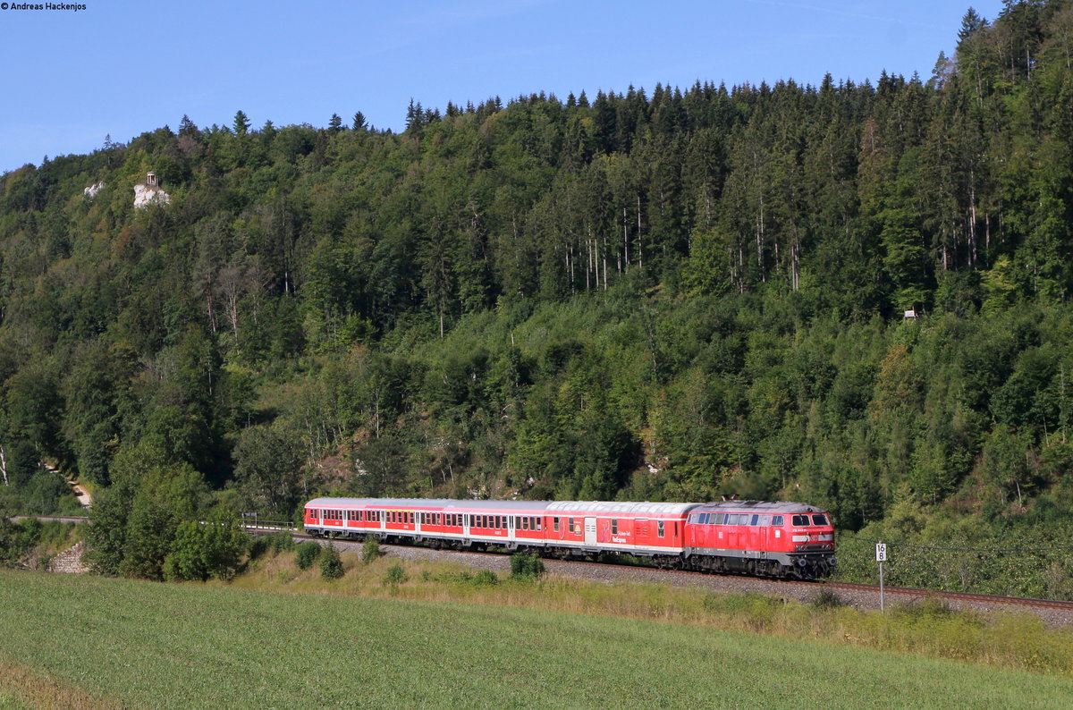 RE 3206 (Ulm Hbf-Donaueschingen) mit Schublok 218 443-0 bei Beuron 12.8.18