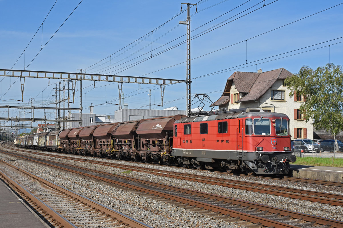 Re 420 125-7 durchfährt den Bahnhof Rupperswil. Die Aufnahme stammt vom 10.09.2019.