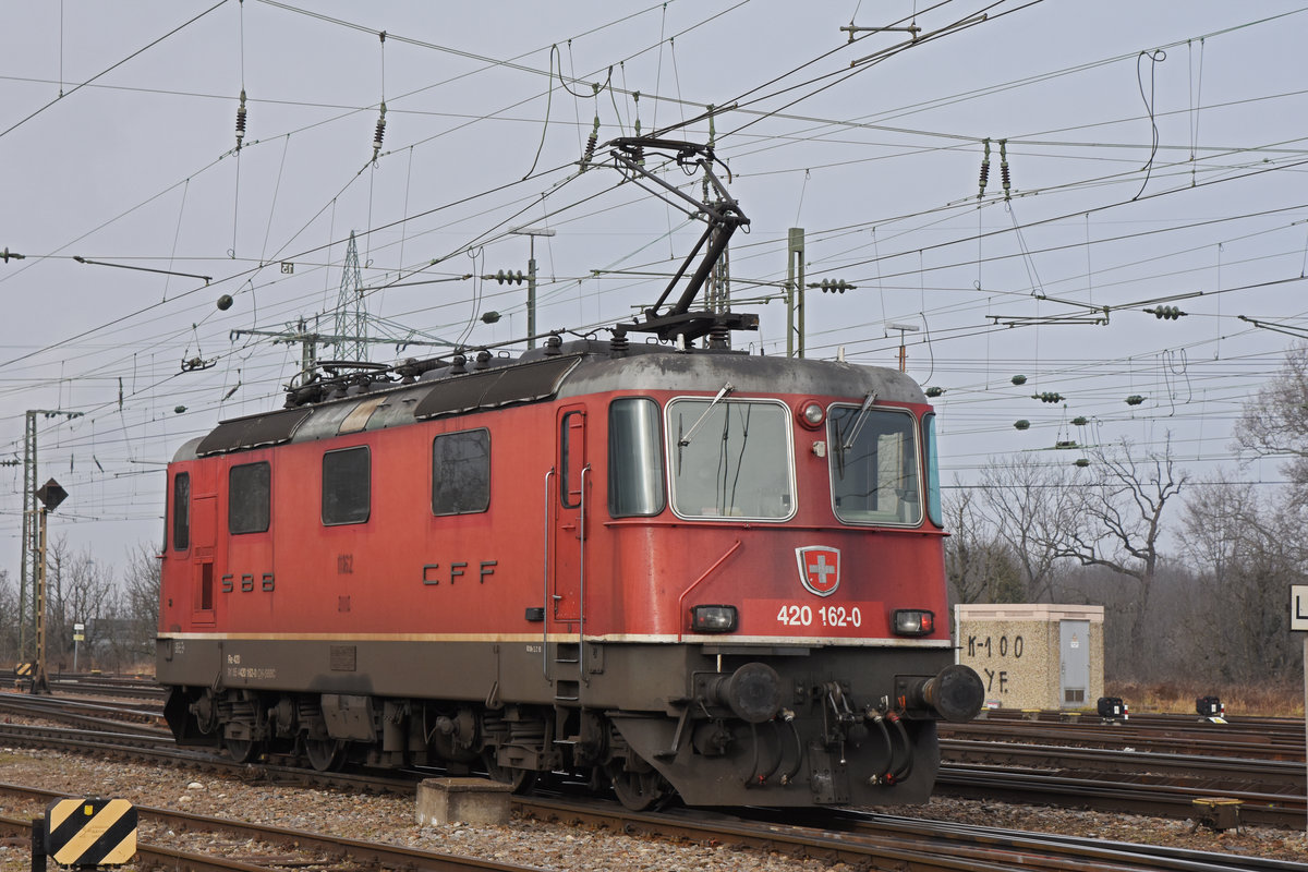 Re 420 162-0 durchfährt den badischen Bahnhof. Die Aufnahme stammt vom 22.01.2020.