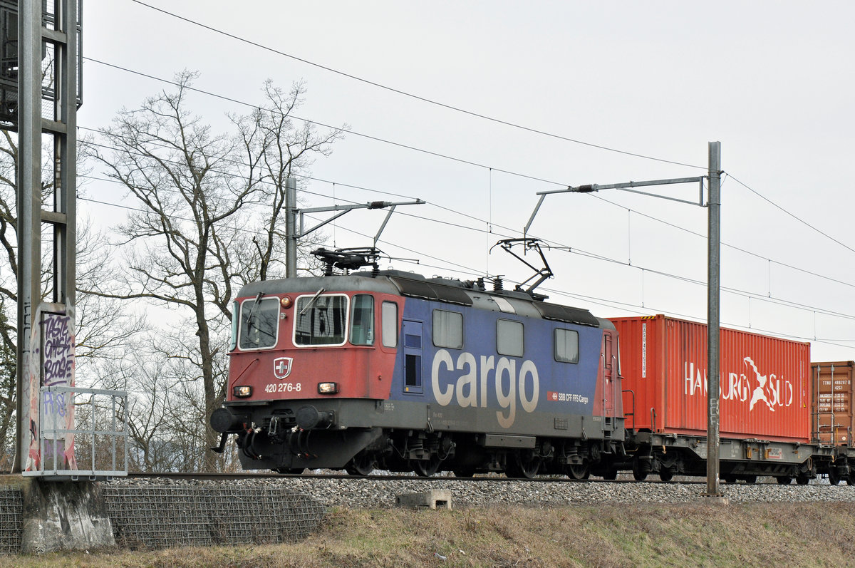 Re 420 276-8 fährt Richtung Bahnhof Kaiseraugst. Die Aufnahme stammt vom 03.03.2017.