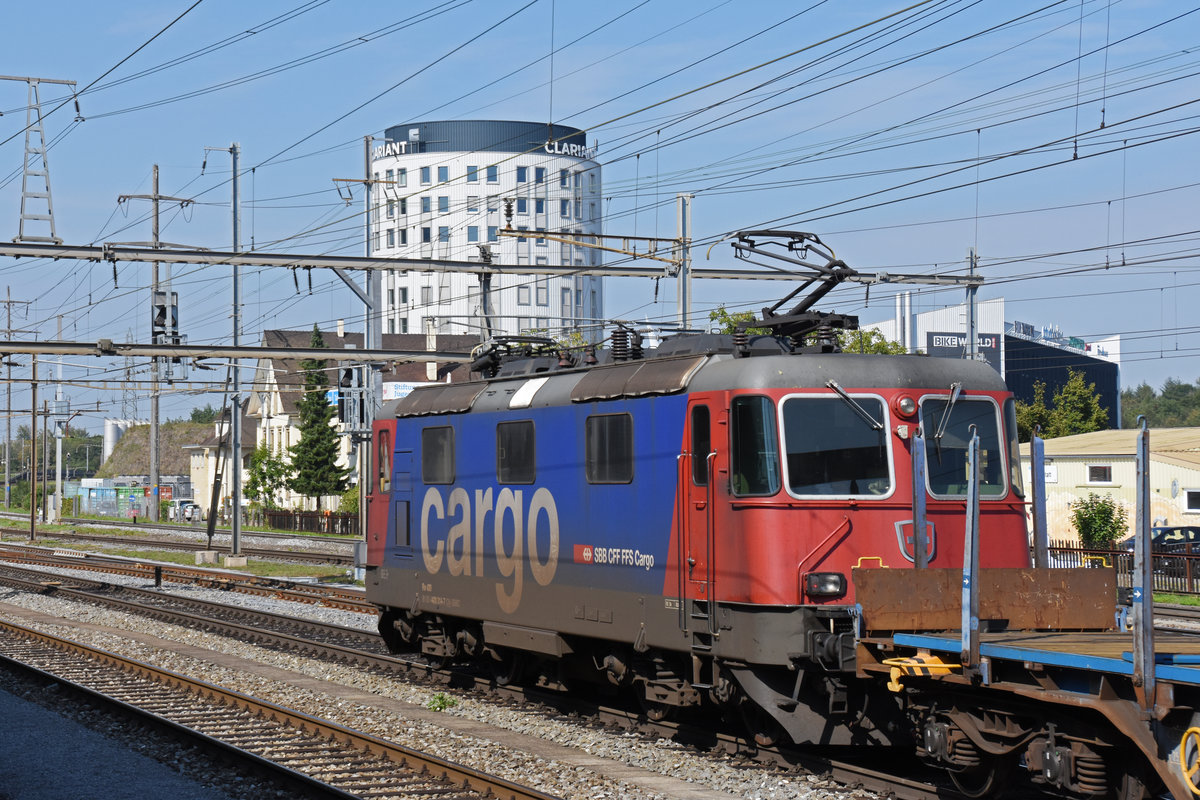 Re 420 314-7 durchfährt den Bahnhof Pratteln. Die Aufnahme stammt vom 11.09.2019.