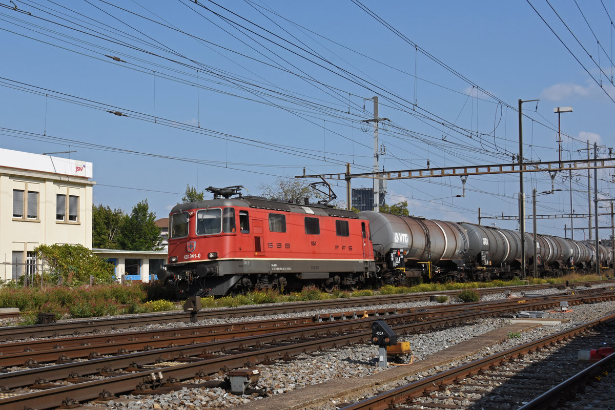 Re 420 341-0 durchfährt den Bahnhof Pratteln. Die Aufnahme stammt vom 21.09.2020.