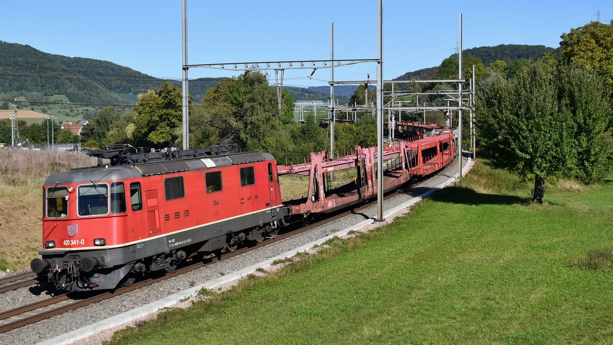 Re 420 341-0 ist von Lupfig AG kommend in Richtung Basel unterwegs und wird in Kürze den Bahnhof Frick AG durchfahren. Aufgenommen am 08.09.2020.