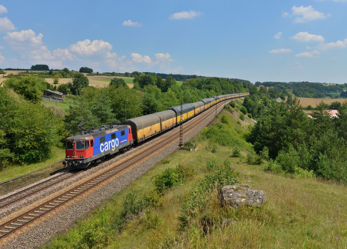 Re 421 373 mit einem ARS-Altmann am 18.07.2014 bei Laaber.