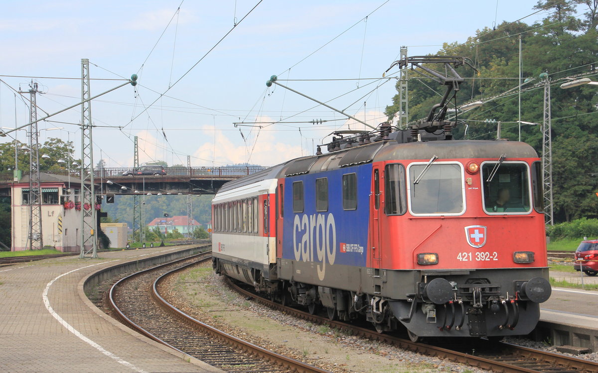 Re 421 392 mit IC Zürich-München am 05.09.2014 bei der Ankunft in Lindau Hbf. 