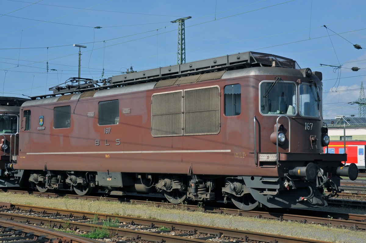 Re 425 167 abgestellt am Badischen Bahnhof. Die Aufnahme stammt vom 06.04.2014.