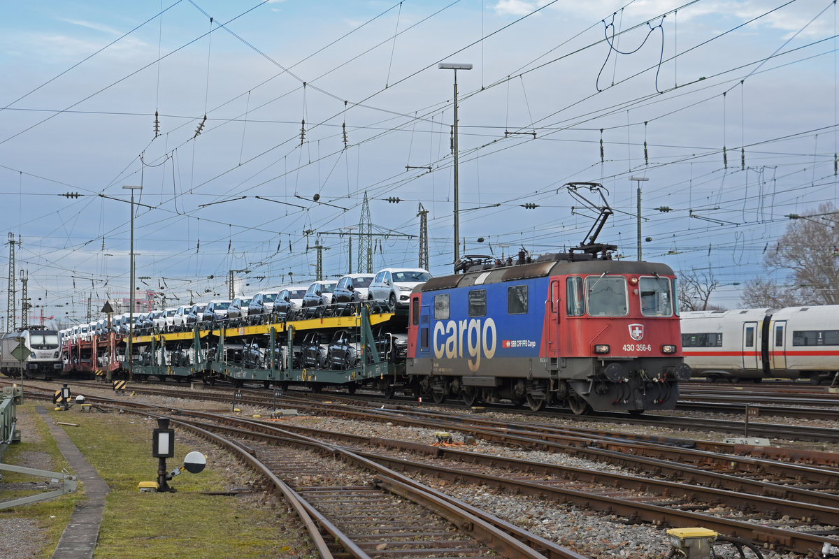Re 430 356-6 durchfährt den badischen Bahnhof. Die Aufnahme stammt vom 08.01.2020.