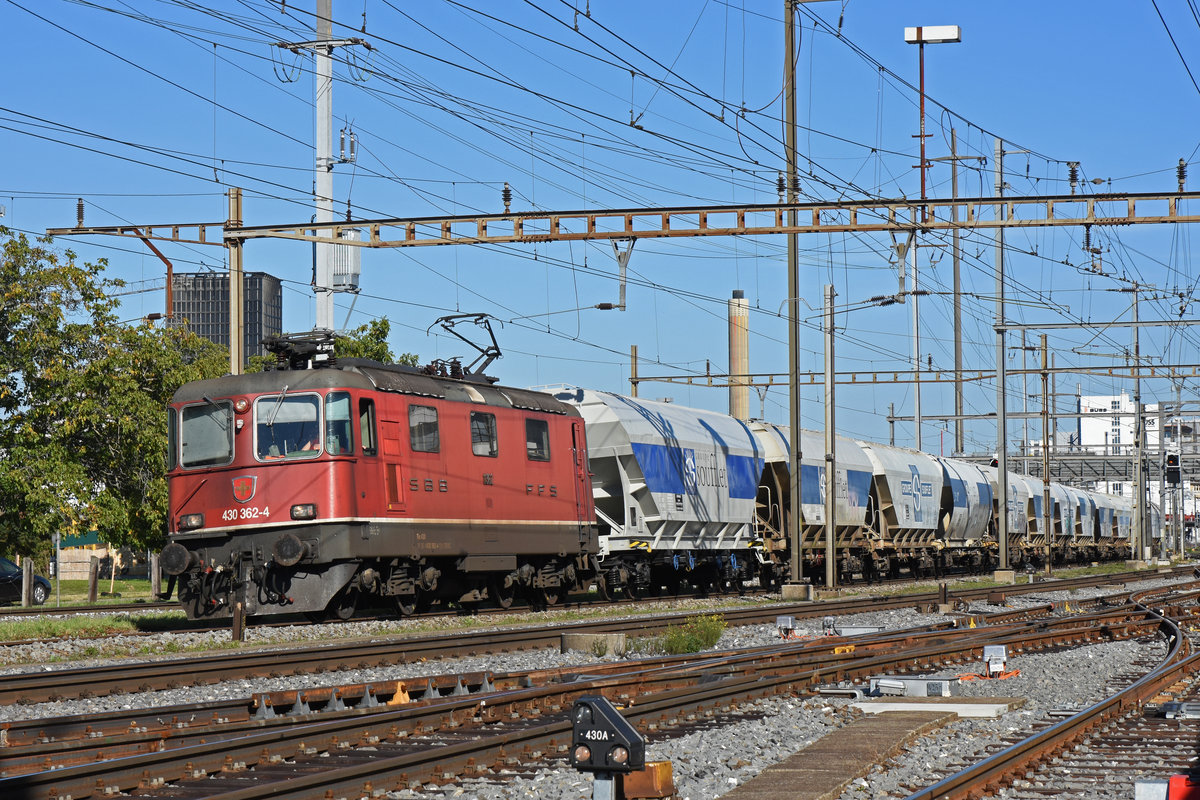 Re 430 362-4 durchfährt den Bahnhof Pratteln. Die Aufnahme stammt vom 13.09.2019.