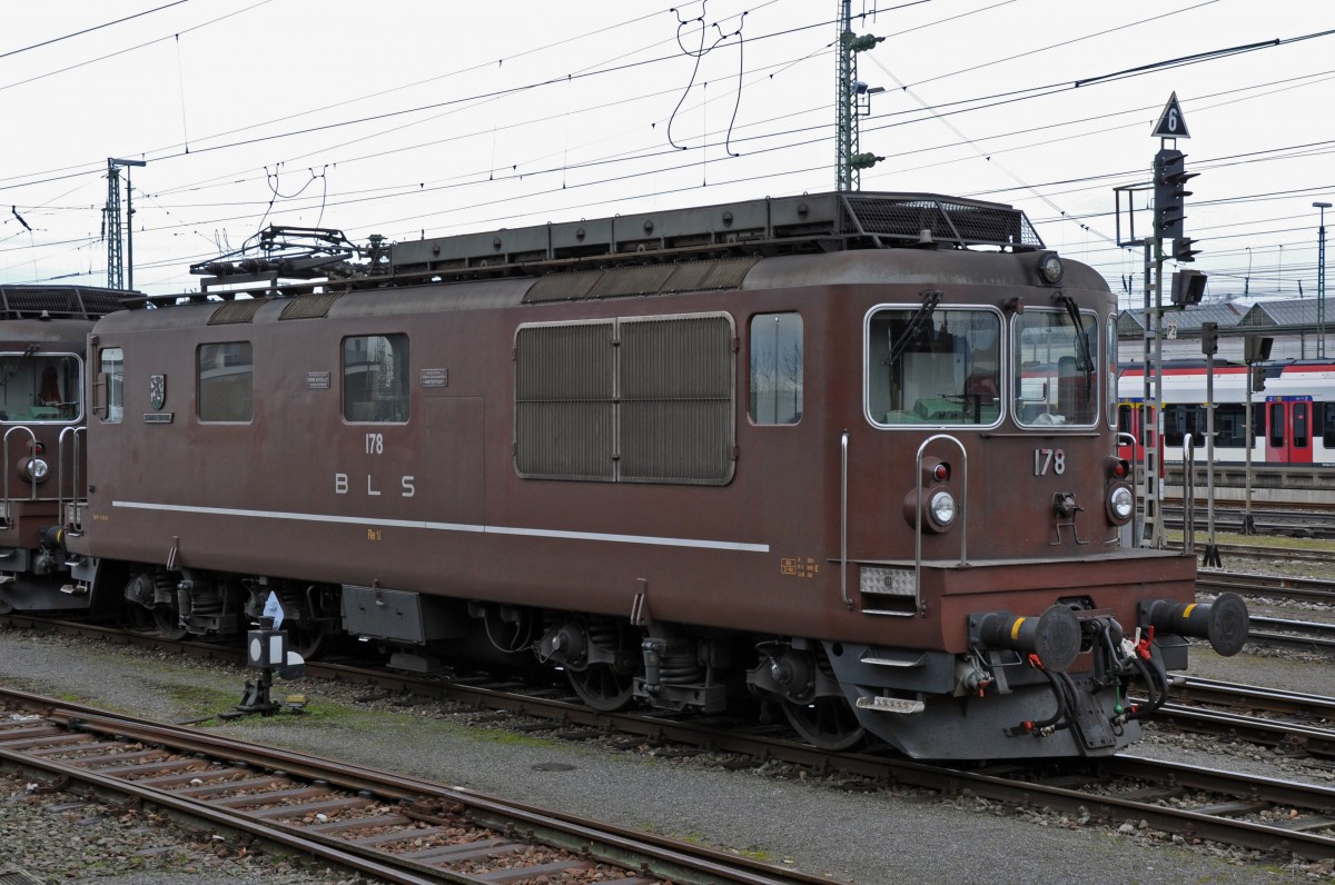 Re 4/4 der BLS mit der Betriebsnummer 178 am Badischen Bahnhof in Basel. Die Aufnahme stammt vom 08.02.2014.