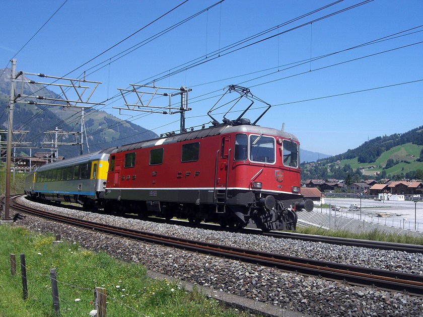 Re 4/4 II - 11147 oberhalb Frutigen; 01.08.2007