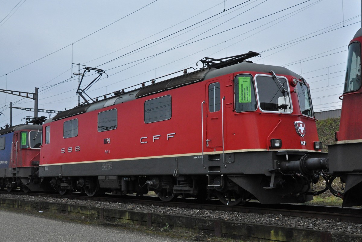 Re 4/4 II 11179 am Güterbahnhof Muttenz. Die Aufnahme stammt vom 12.01.2014.