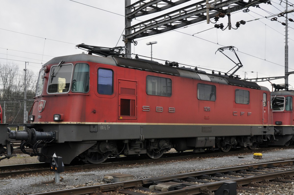 Re 4/4 II 11291 am Güterbahnhof Muttenz. Die Aufnahme stammt vom 08.02.2014.