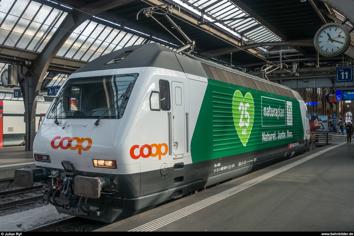 Re 460 001 macht seit dem 24. Januar Werbung für das 25-Jahre-Jubiläum der Naturaplan-Produktelinie von Coop. Am 25. Januar 2018 konnte ich die Lok zufällig in Zürich HB ablichten.