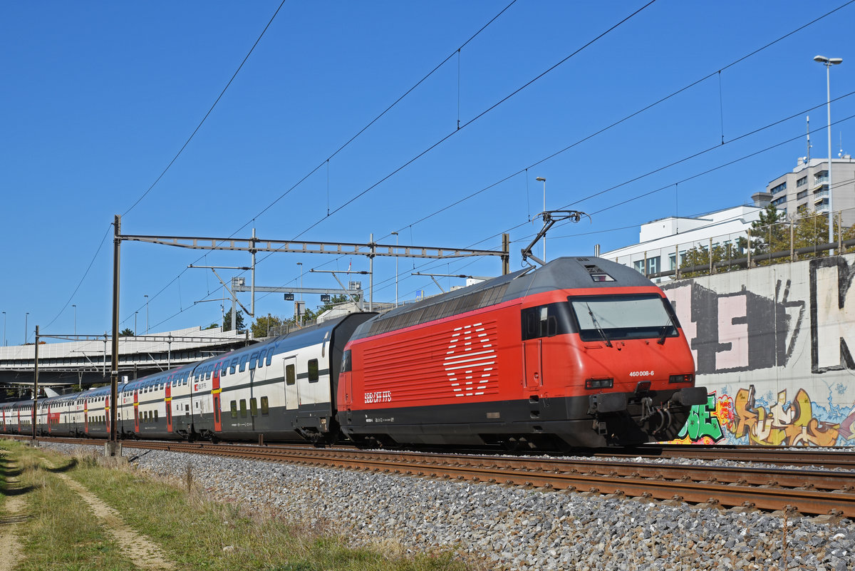 Re 460 008-6 fährt Richtung Bahnhof SBB. Die Aufnahme stammt vom 16.10.2019.