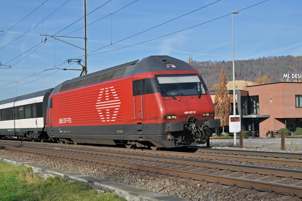 Re 460 027-6 fährt zum Bahnhof Sissach. Die Aufnahme stammt vom 16.11.2015.
