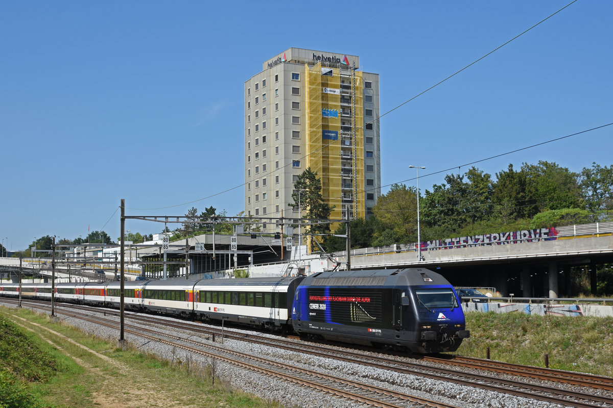 Re 460 031-8 mit der CENERI 202 Werbung, fährt Richtung Bahnhof Muttenz. Die Aufnahme stammt vom 31.08.2019.