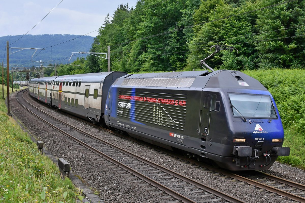 Re 460 031-8 unterwegs in Richtung Zürich zwischen Rupperswil und Lenzburg, aufgenommen am 19.06.2020.
