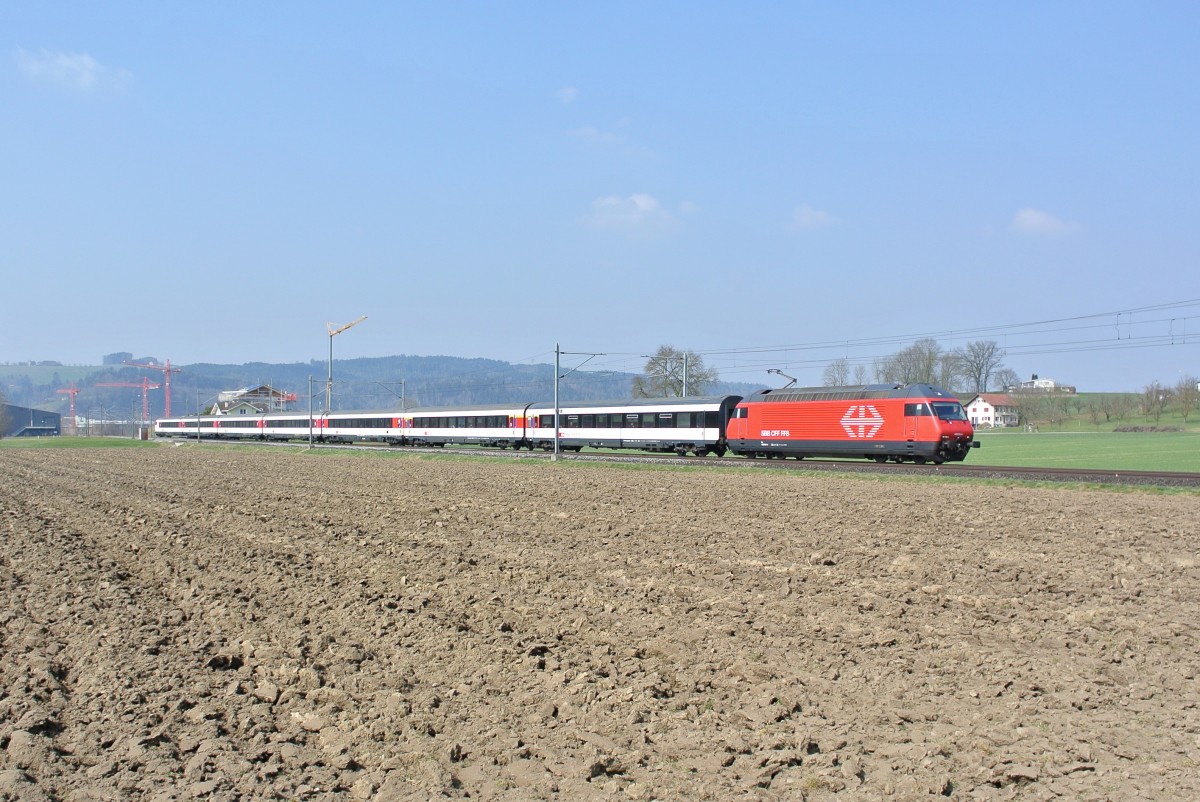 Re 460 033-4 mit dem IR 2469 bei Nebikon, 19.03.2015.