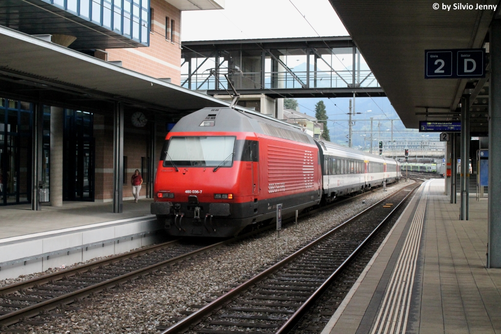 Re 460 036-7 ''Franches-Montagnes'' am 3.9.2016 am Schluss eines IC's nach Interlaken Ost.