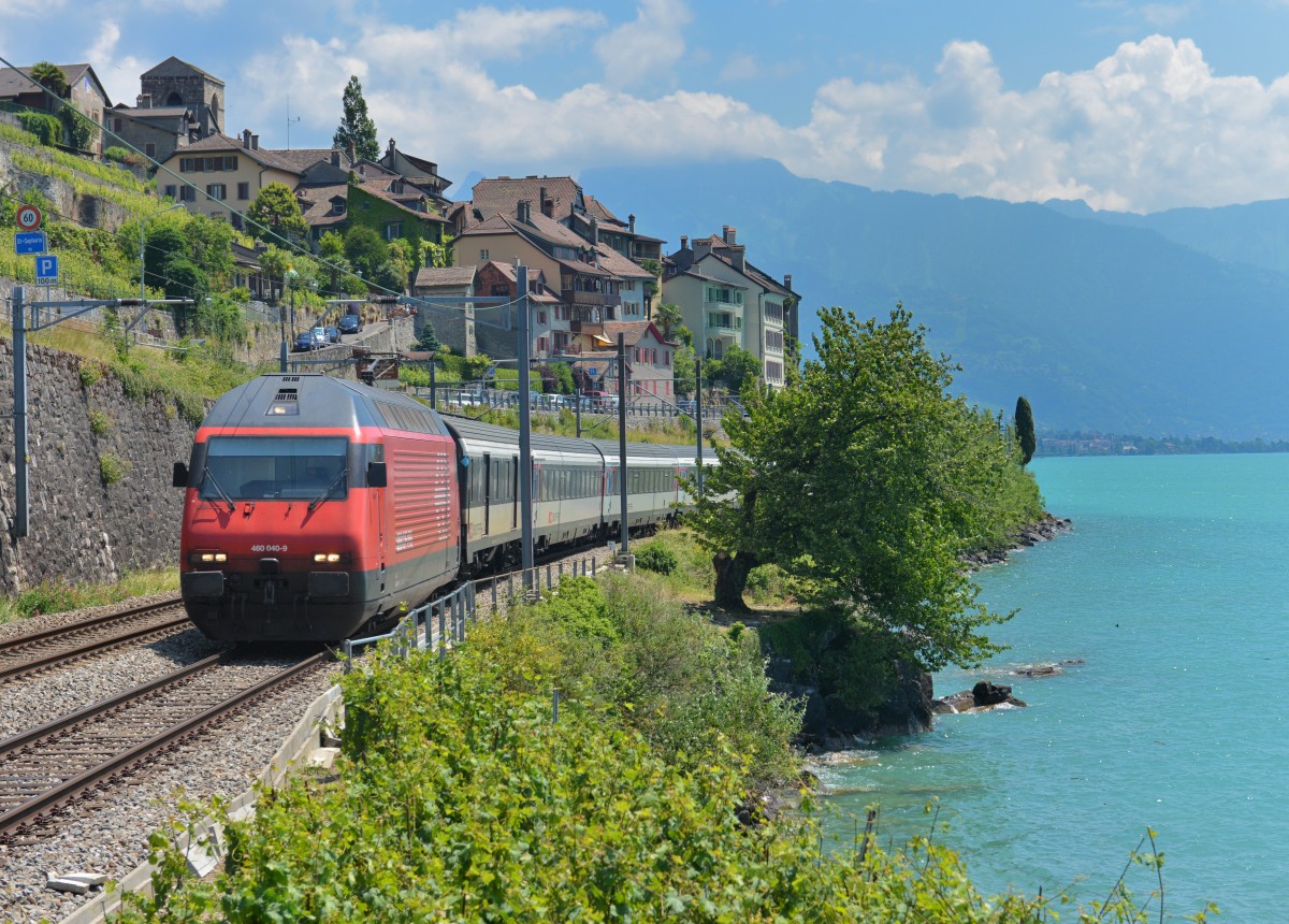 Re 460 040 mit einem IR nach Genf am 16.06.2014 bei St. Saphorin. 