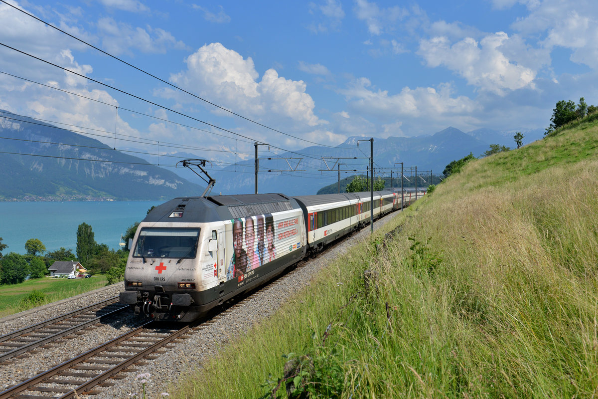 Re 460 041 mit einem IC nach Romanshorn am 24.06.2016 bei Einigen. 